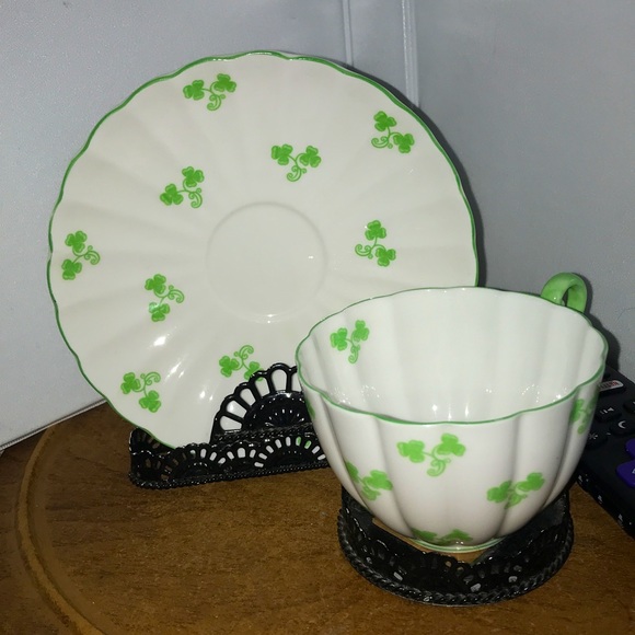 Shelly- Shamrock #14111 Tea Cup & Saucer 1961 Ludlow Shape - Picture 2 of 13